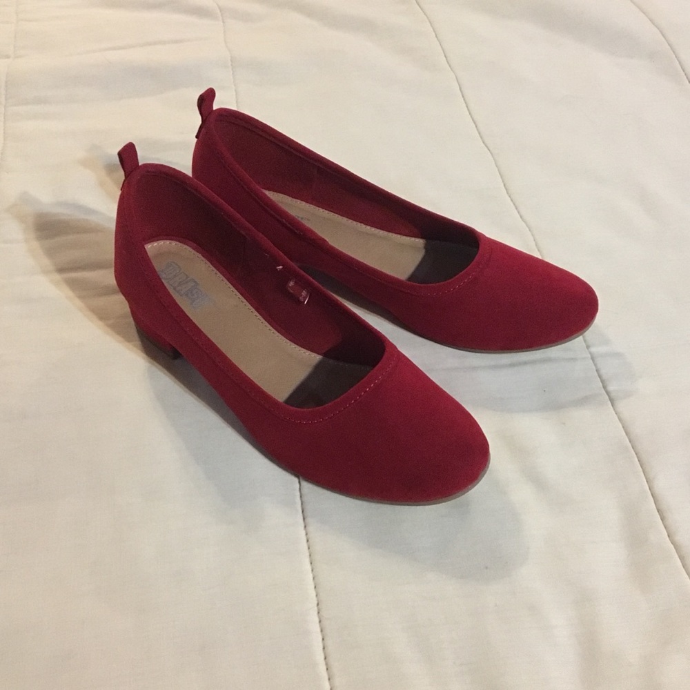 ✨HP✨Brash red shoes